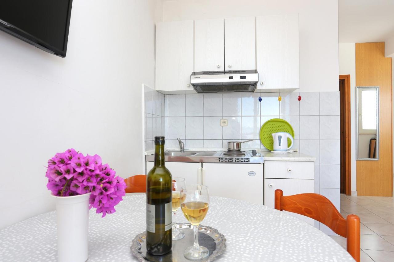 Apartments By The Sea Rastici, Ciovo - 11723 Trogir Buitenkant foto