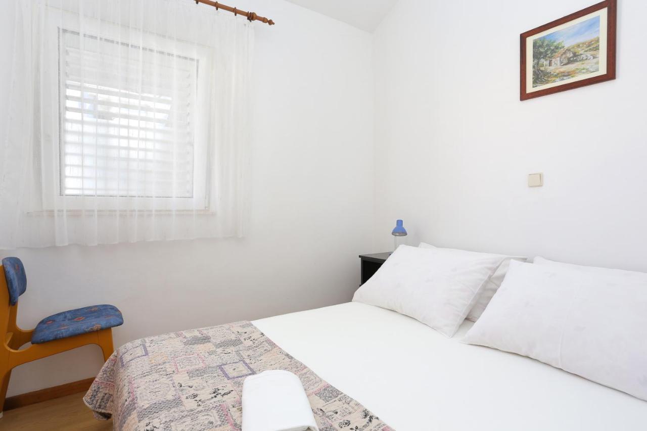 Apartments By The Sea Rastici, Ciovo - 11723 Trogir Buitenkant foto